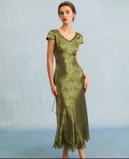 Green jacquard satin maxi dress
