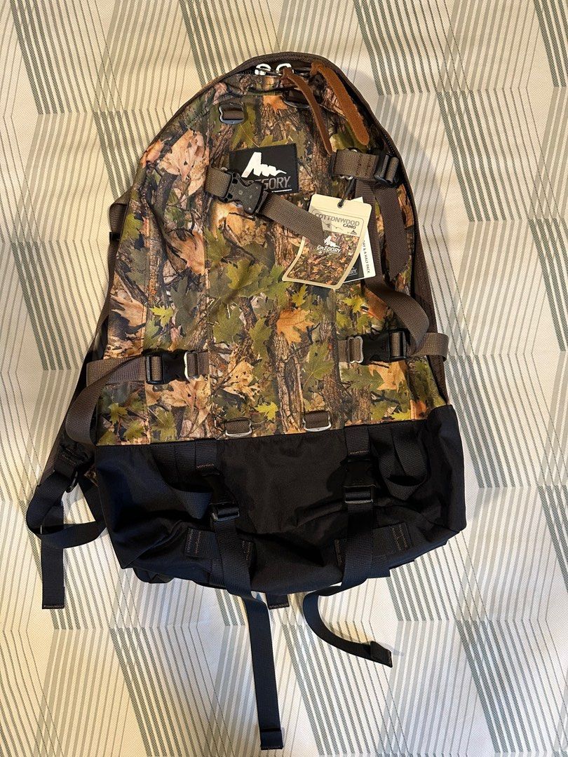 Gregory Day Half 33L Backpack Cottonwood Camo