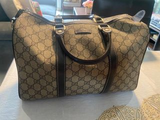 (Category: ) located in . Submitted by beautifulboxer85 (Listing ID 1303319191, Image 1). Description: .
