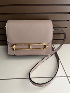 (Category: ) located in . Submitted by thriftbytiya (Listing ID 1303274570, Image 1). Description: .