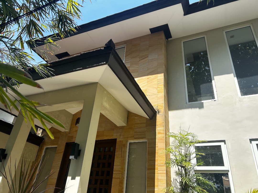 (Category: ) located in . Submitted by dominiclorico (Listing ID 1303334058, Image 1). Description: .