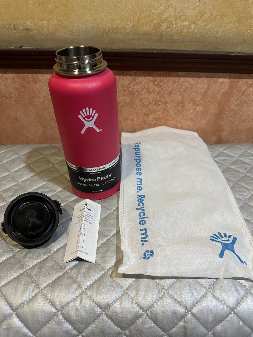 Hydro Flask (Pink) (32oz) (Wide Mouth) (Authentic) (Category: Water Bottles & Tumblers) located in Navotas City. Submitted by jedleo (Listing ID 1303287650, Image 1). Description: Message for inquiries! Never been used RFS: Decluttering.