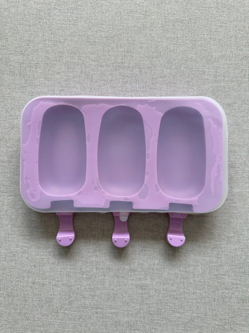 Ice popsicle silicon molder (Category: Other Kitchenware & Tableware) located in Quezon City. Submitted by rimaostwani (Listing ID 1303355666, Image 2). Description: .