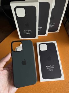 iPhone 13 Mini Magsafe Silicone Case