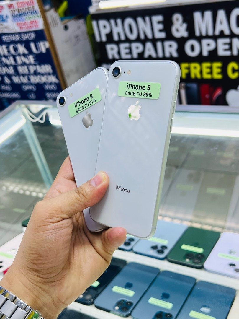 iPhone 8 64GB Openline 99%smooth No issues (Category: iPhone 8 Series) located in San Juan City. Submitted by saabangadgetshop (Listing ID 1303282145, Image 3). Description: Onhand | Pre-owned iPhone 8 64GB OPENLINE Battery Health 88-91% NO HIDDEN ISSUES NO HISTORY OF REPAIR 99%Smooth TEST TO SAWA RESET ALL YOU WANT NOT REFURBISHED AUTHENTIC PHONE ALL WORKING FREE 3uTools 🖥️ 🆓Freebies ✅Adaptor w/cable ✅Case ✅Tempered Mode of Payment : ⬇️ ▪️Cash