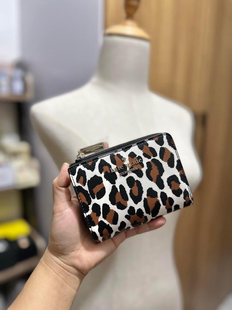 Katespade leopard wallet Women s Fashion Bags Wallets Wallets Card holders on Carousell