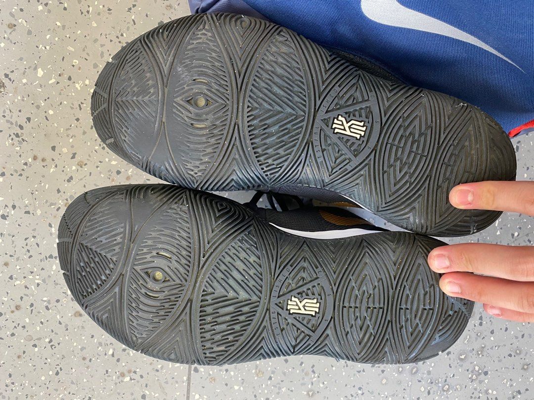Kyrie 5 metallic silver hotsell
