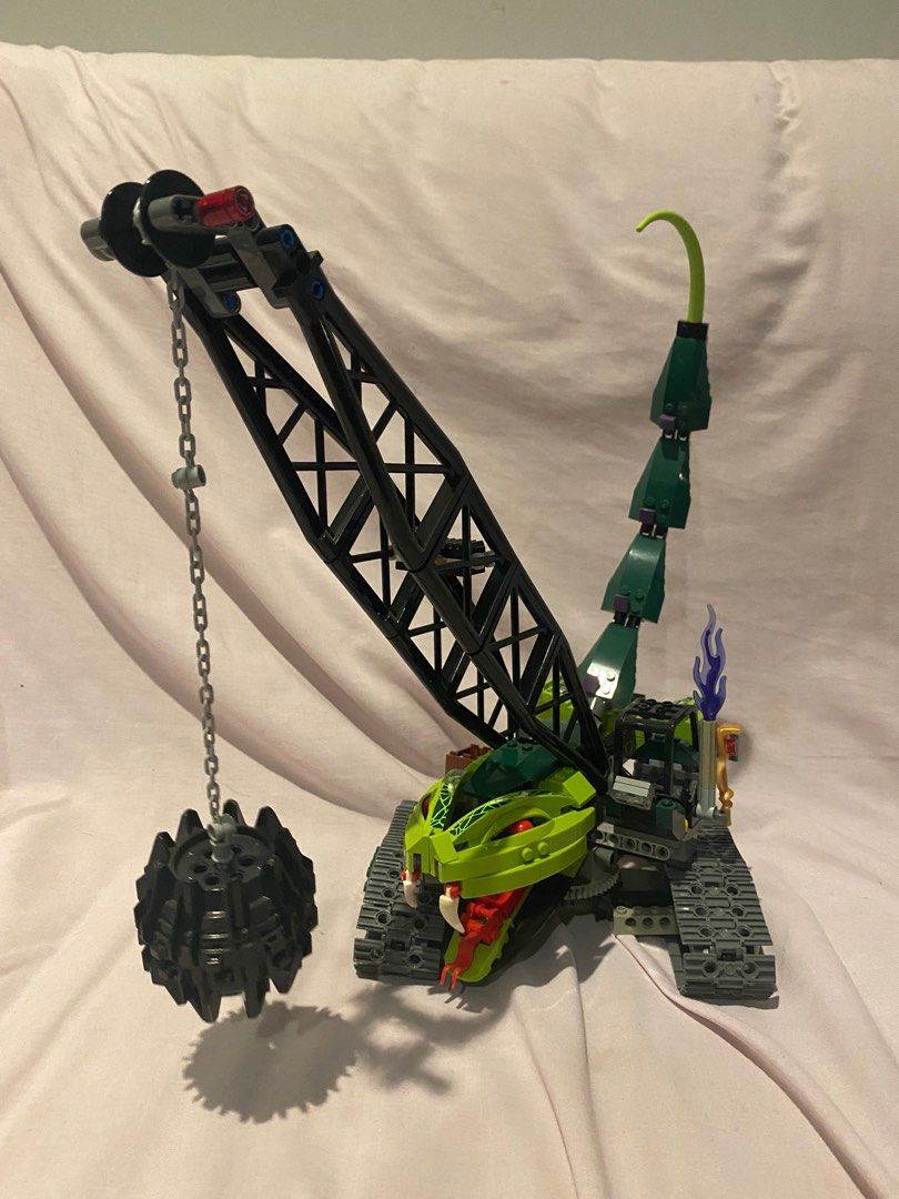 Lego Ninjago Fangpyre Wrecking Ball 9457