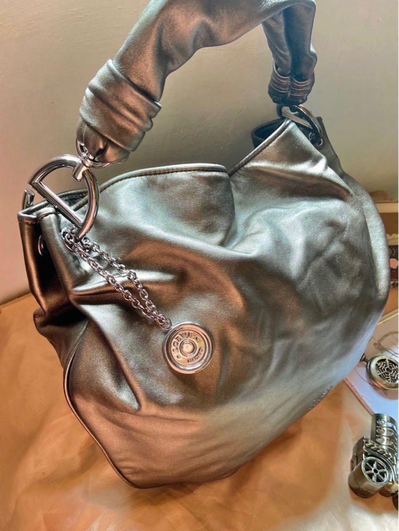 Loewe Metallic Rust Hobo Bag (Category: Luxury Bags & Wallets) located in Pozorrubio. Submitted by herbags (Listing ID 1303316780, Image 2). Description: Metallic Rust Hobo Bag It comes with Loewe Bag charm In excellent used condition.