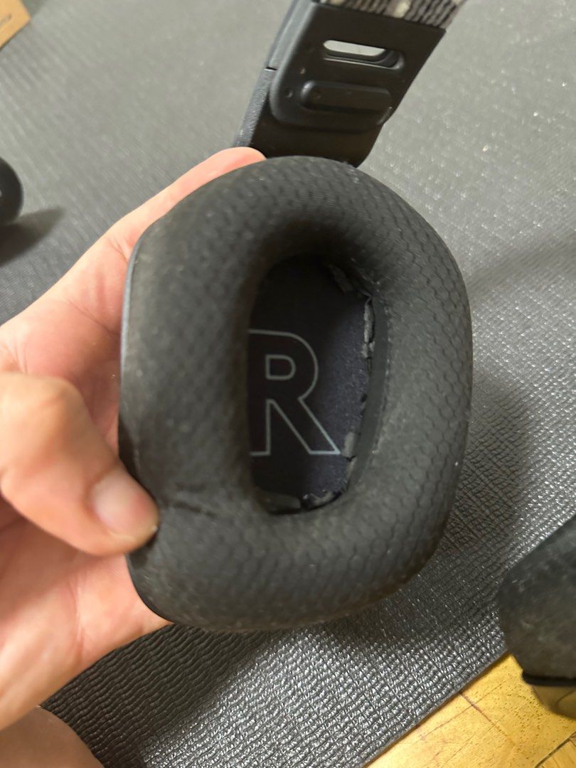 Logitech G733 Gaming Headset black (Category: Headphones & Headsets) located in Makati City. Submitted by jk4hl (Listing ID 1303282386, Image 2). Description: Good working condition earcups are peeling Comes with usb wireless receiver no charger Alabang town center meet-up only Grab/lalamove for delivery .