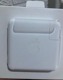 MacBook Pro USB-C 96W Power Adapter