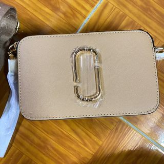 (Category: ) located in . Submitted by esha4 (Listing ID 1303282017, Image 1). Description: .