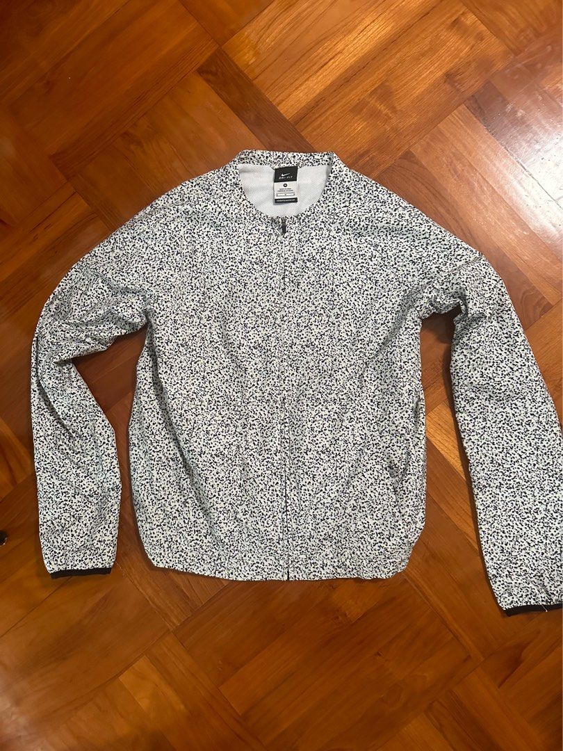nike dri fit windcheater
