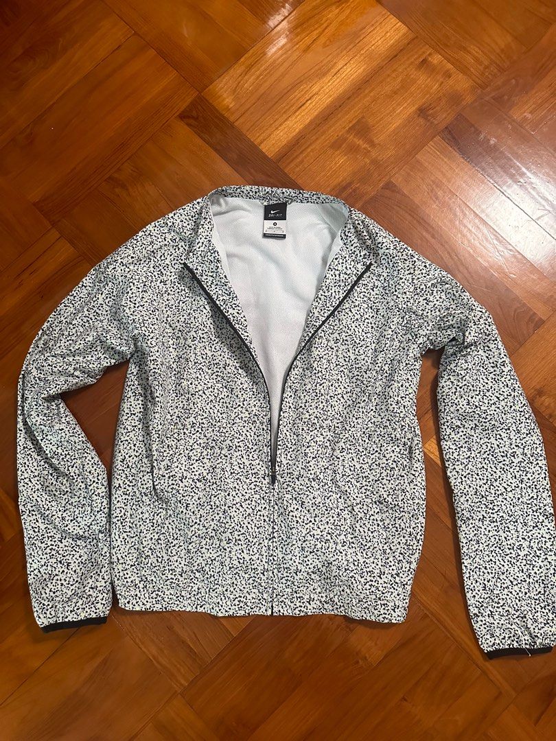 nike dri fit windcheater