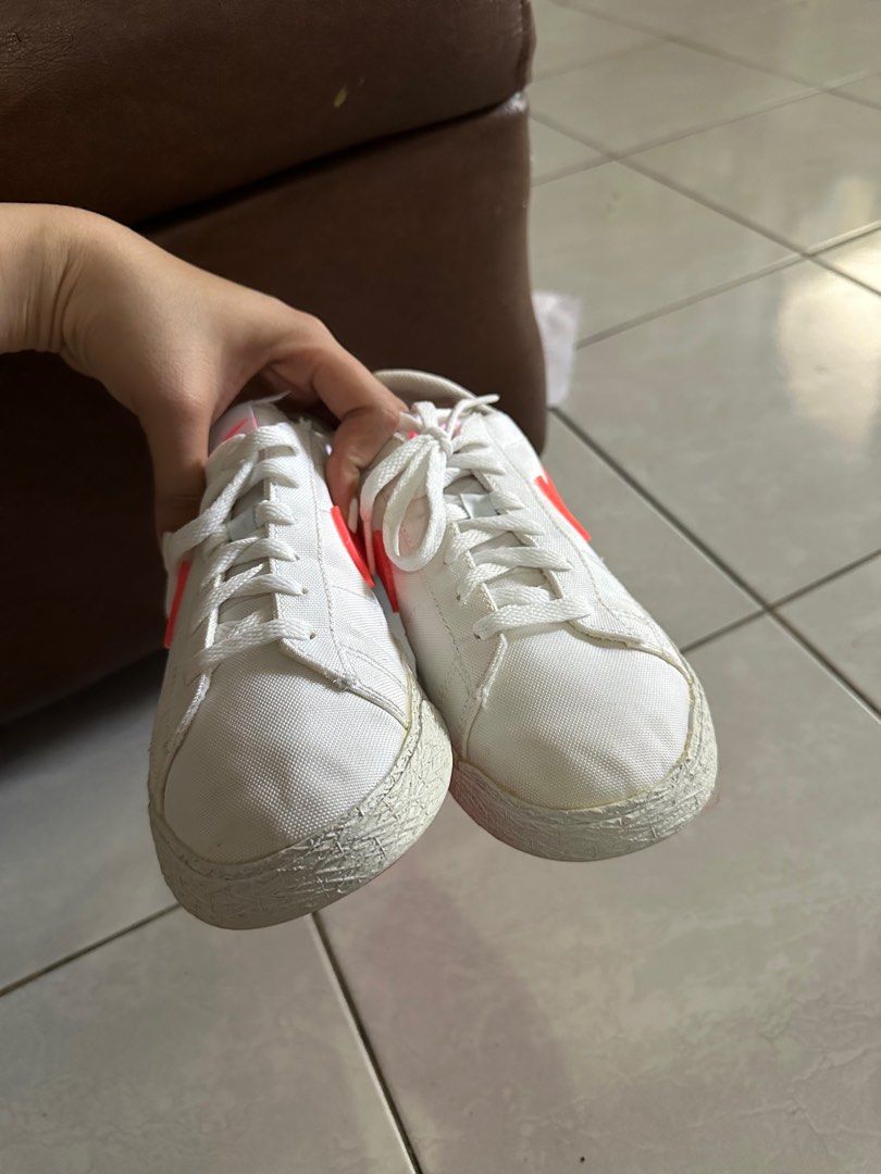 Nike shoes size US 1Y (Category: Babies & Kids Fashion) located in Santa Rosa. Submitted by che1995 (Listing ID 1303288857, Image 3). Description: .