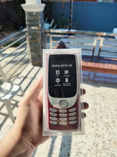 Nokia 8210 4G LTE