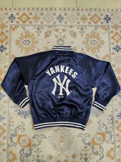 (Category: ) located in . Submitted by vintagethriftmalaya (Listing ID 1303347534, Image 1). Description: .