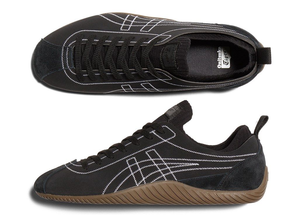 Onitsuka Tiger SCLAW (Category: Sneakers) located in Singapore. Submitted by thesedaphogottago (Listing ID 1303387257, Image 3). Description: https://www.onitsukatiger.com/sg/en-sg/product/sclaw/1183b969.001.