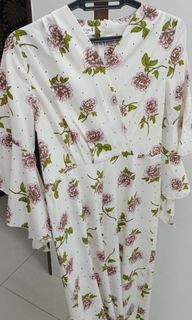 (Category: ) located in . Submitted by decluttercloset2 (Listing ID 1303346972, Image 1). Description: .