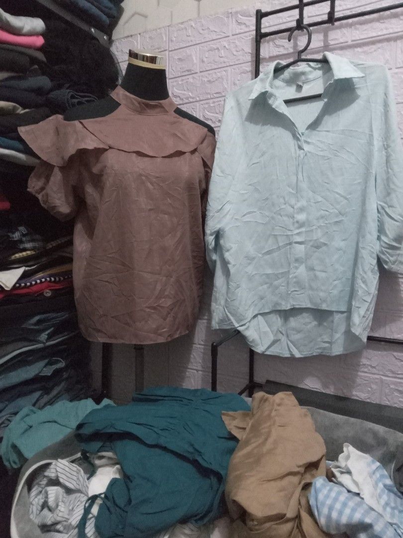 panimula negosyo bundle colored blouses (Category: Blouses) located in Angono. Submitted by watchu_find (Listing ID 1303413591, Image 1). Description: panimula negosyo bundle colored blouse all items are washed random items with additional freebies good quality ukay items 1500 for 20pcs.