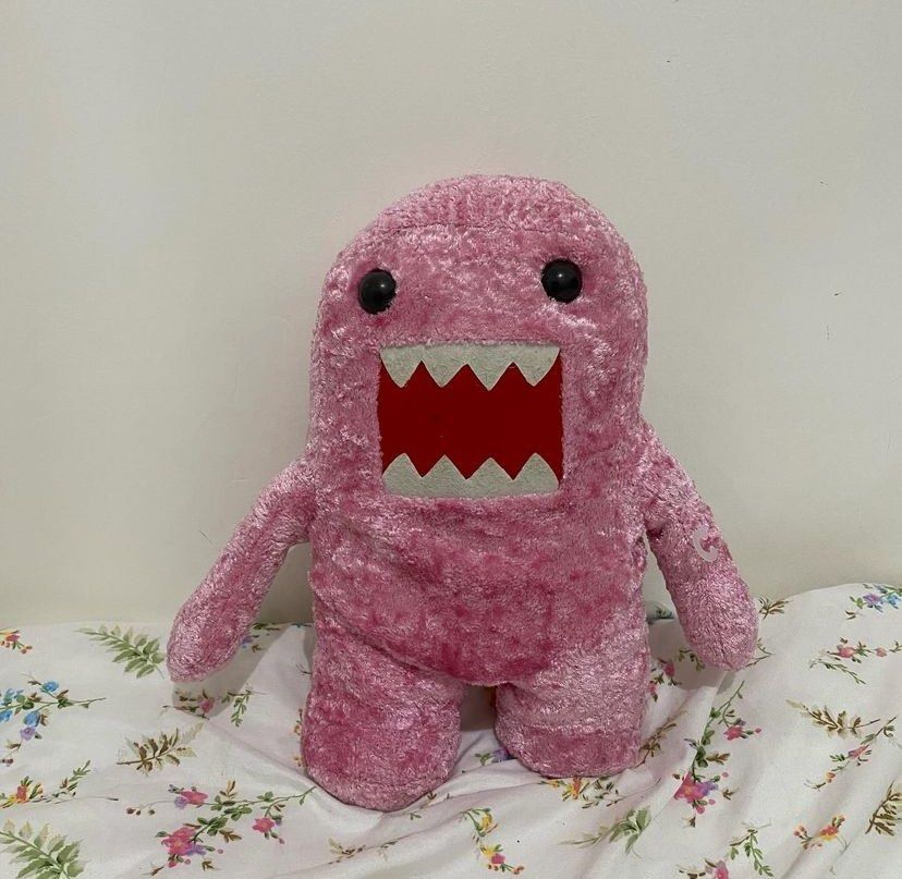 Pink Domo ₊˚⊹♡ (Category: Plushies & Soft Toys) located in Manila. Submitted by shlyukha (Listing ID 1303345226, Image 1). Description: ⊹ h: 13.5" ⊹ w tag ⊹ rare 😌.