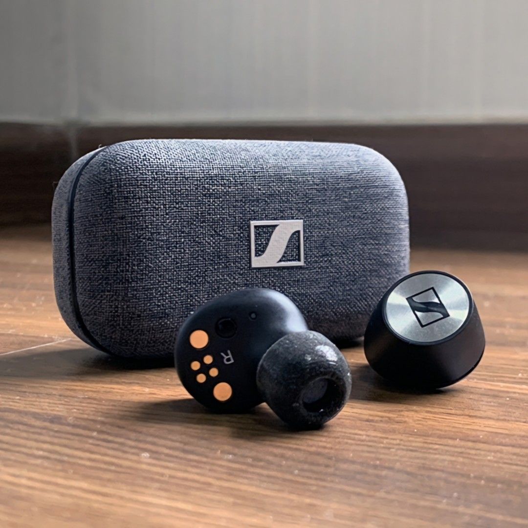 Momentum 2 earbuds 2025