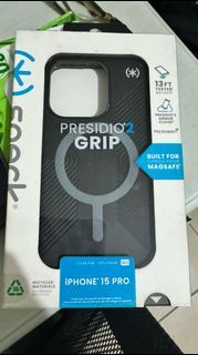 Speck Presidio2 Grip with MagSafe iPhone 15 Pro case