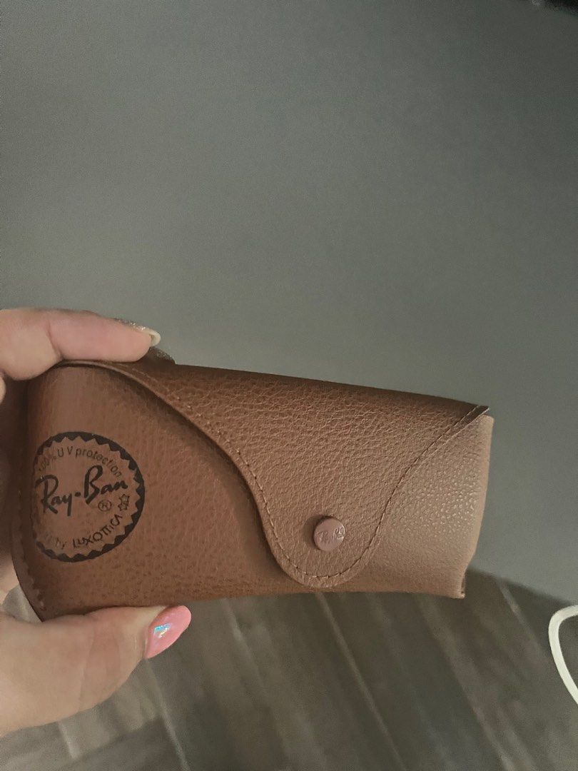 Sunglasses (Category: Sunglasses & Eyewear) located in Singapore. Submitted by jasang55 (Listing ID 1303325821, Image 6). Description: Got it as gift and have lot of sunglasses. Never wear only open to take photos. Full set with leather box. No low-ballers no hurry to sell thanks .