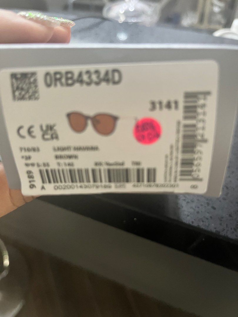 Sunglasses (Category: Sunglasses & Eyewear) located in Singapore. Submitted by jasang55 (Listing ID 1303325821, Image 7). Description: Got it as gift and have lot of sunglasses. Never wear only open to take photos. Full set with leather box. No low-ballers no hurry to sell thanks .