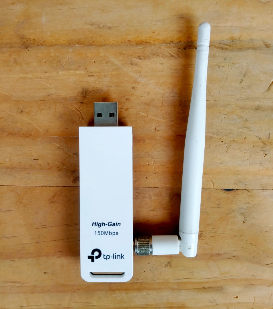 TP Link TL-WN722N V1 150 mbps, Elektronik, Komputer, Lainnya di Carousell