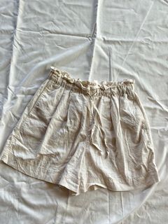 Uniqlo Paperbag Linen Shorts
