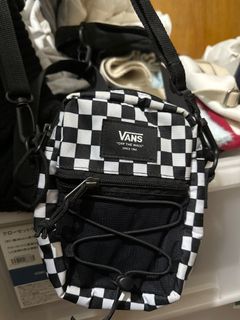（分類：）位於 。 由 weeeeewaaaaaaahhhhh 提交（商品編號 1303399799，圖片 1）。簡介： 。