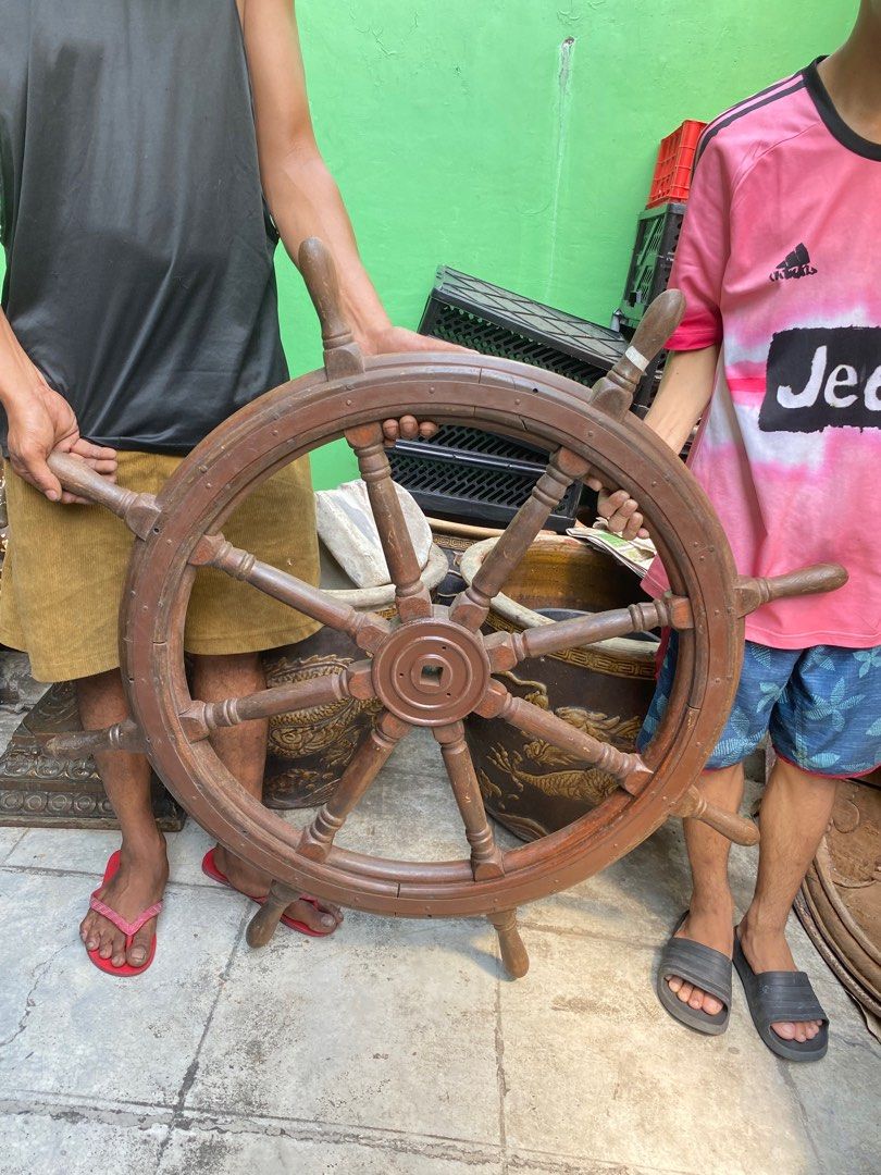Vintage Ship Steering Wheel (Category: Vintage Collectibles) located in Quezon City. Submitted by yumiramirez (Listing ID 1303325436, Image 2). Description: Vintage Ship Streering Wheel .