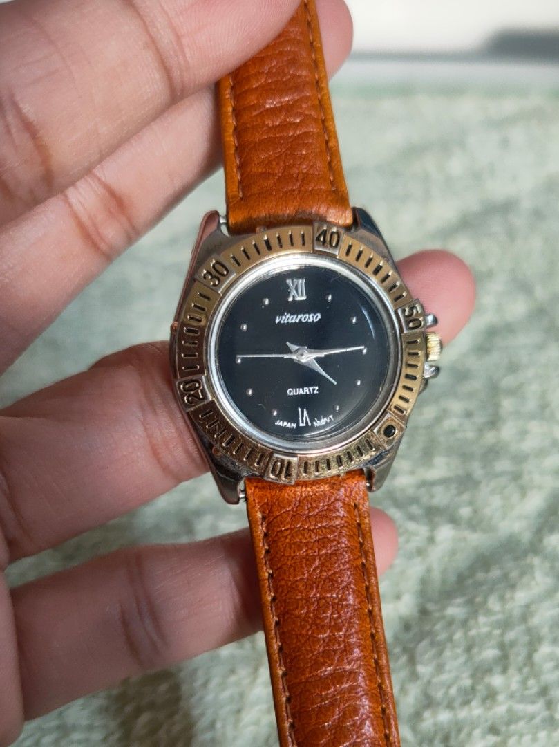 Vitaroso Quartz Black Dial Small Face Small Ladies Watch Japan