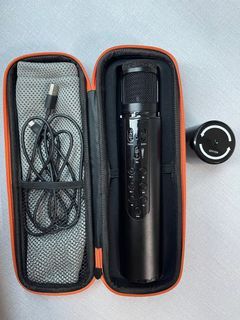 Wireless Bluetooth Mic with speaker for Karaoke