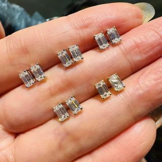0.50ct Emerald Cut Moissanite Diamond ✨✨✨ (1carat total)