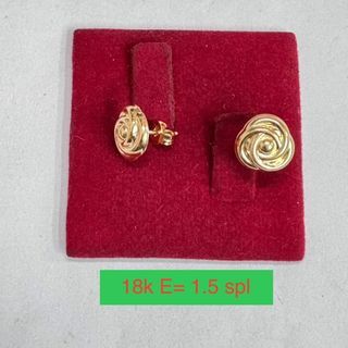 18K Saudi Gold Flower Earrings