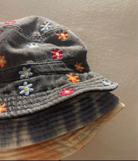 3 American Eagle Bucket Hats for 1k