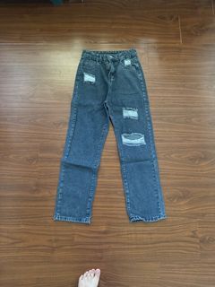 baggy jeans / blue black color with rips