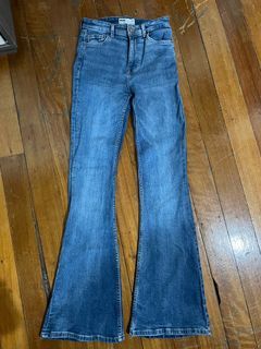 BERSHKA Flared Jeans size 34