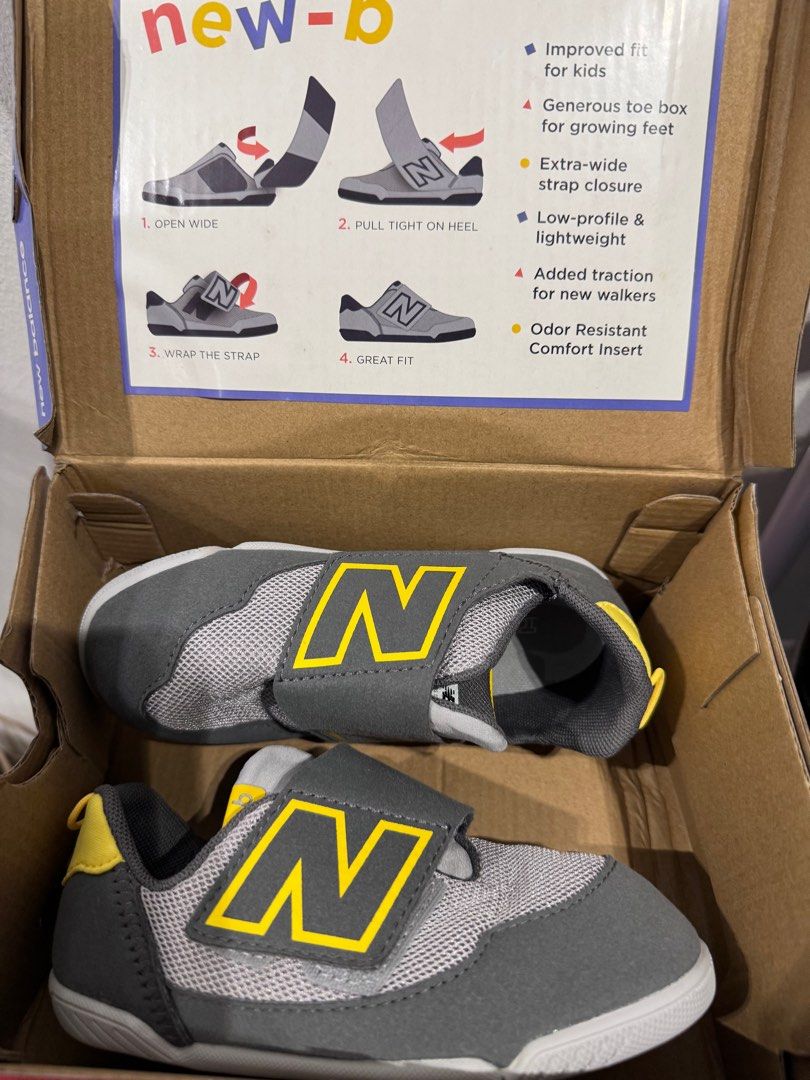 BNIB New Balance wide shoes infant toddler kids