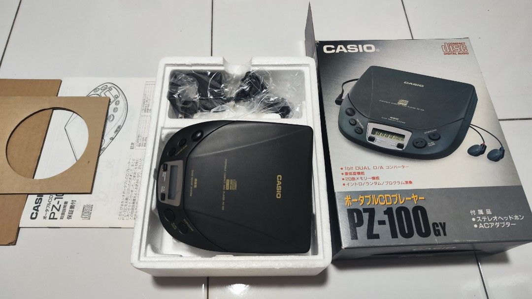 CASIO PZ-2100 ポータブルCDプレーヤー 未使用品 CASIO PZ-2100 ポータブルCDプレーヤー 未使用品 CASIO