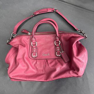 （分類：）位於 。 由 caro_useller 提交（商品編號 1303440074，圖片 1）。簡介： 。
