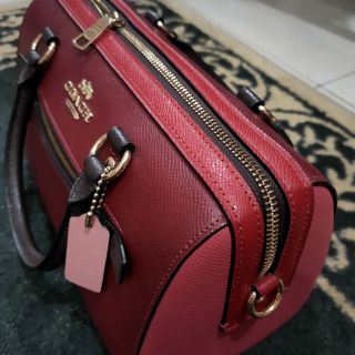 (Kategori: ) berada di . Dikirim oleh ZAAAHRA (ID iklan 1303557758, Gambar 1). Deskripsi: .
