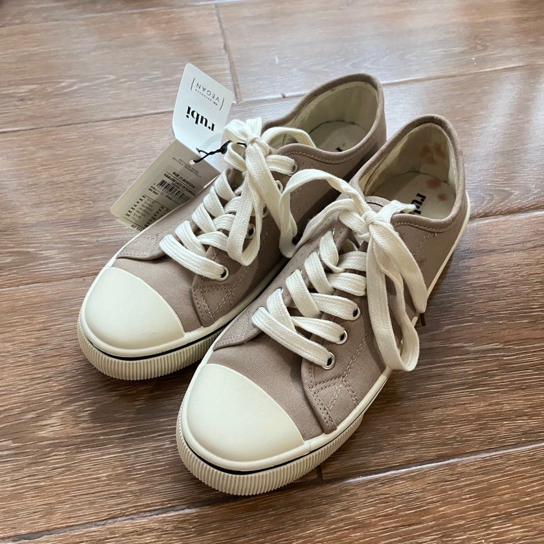 COTTON ON RUBI Beige Rubber Shoes