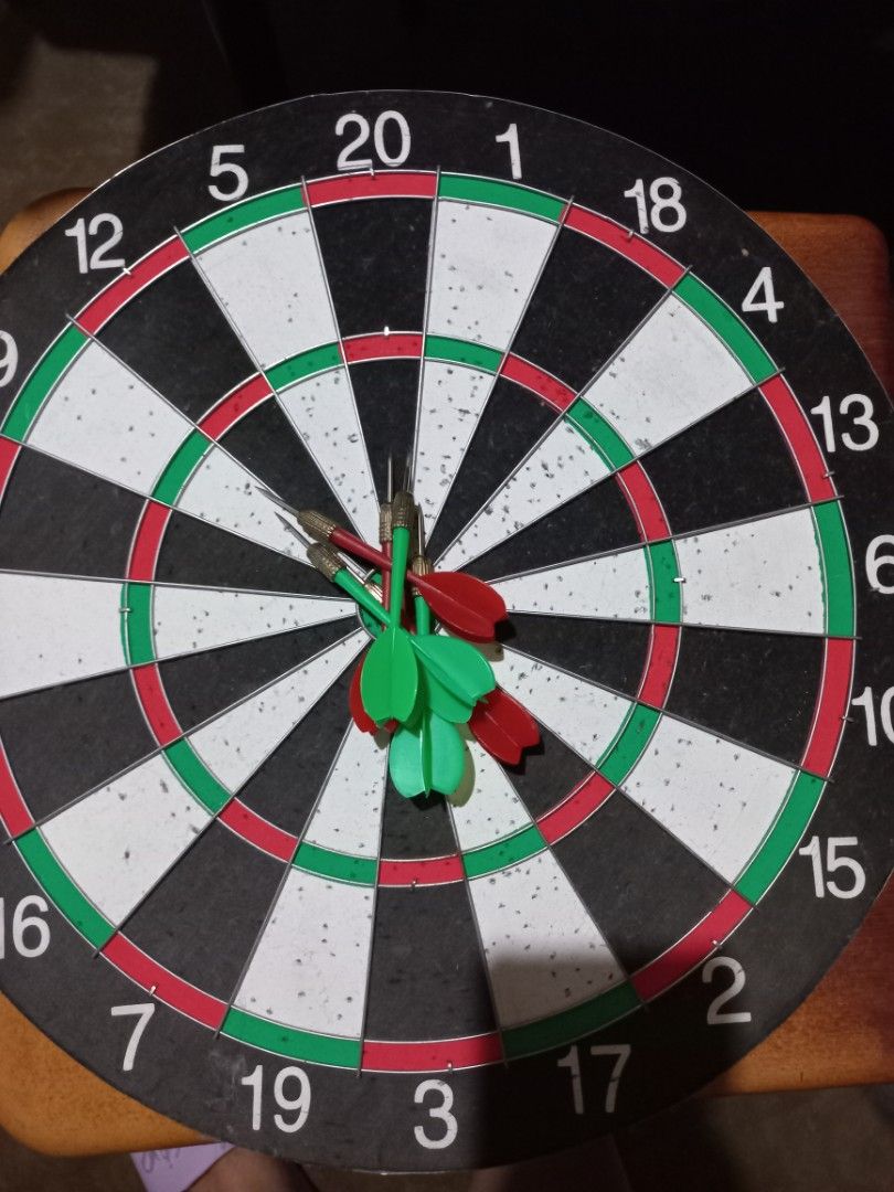 Darts (Category: Kites) located in Antipolo. Submitted by joyeduarte175 (Listing ID 1303454610, Image 3). Description: ✅️ 5'8 (172m) 7'8 (2.37m) ✅️ 6pcs Soft tip Darts (3 green, 3 red).