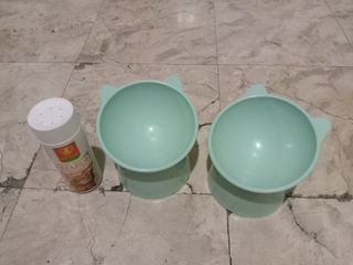 Elevated mint color cat bowl + two bowls elevated cat feeder and Cat dry shampoo