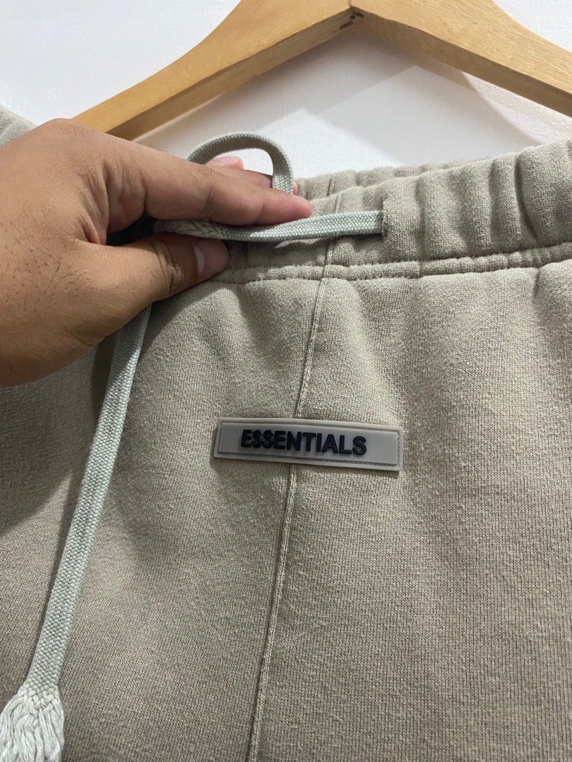 ESSENTIALS FEAR OF GOD JOGGER PANTS (Category: Joggers) located in Naga. Submitted by sislovesme (Listing ID 1303531852, Image 3). Description: •9.5/10 CONDITION •NO FLAWS •SIZE SMALL ON TAG(FITTING XS TO SMALL) •WAIST 28-32 •LENGHT 37 INCHES.