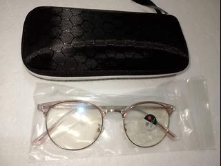 Eyeglass from optical