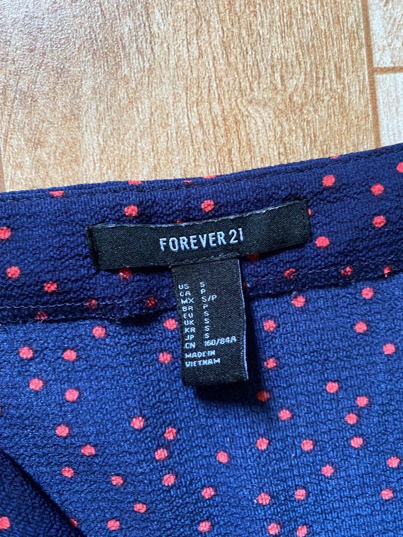 F21 Polka dot crepe mini dress (Category: Dresses) located in Naga. Submitted by empr_ (Listing ID 1303434916, Image 3). Description: Forever21 polka dot, A line dress. So pretty in actual. personal fave. may fit xs-small..